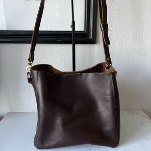 Portland Leather Goods Butterfly Bucket Bag Brown